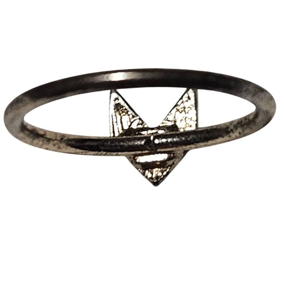 Geometric Arrowhead Ring Size 5.5 Gold Tone Minimalist Fashion Jewelry Women - Picture 3 of 4